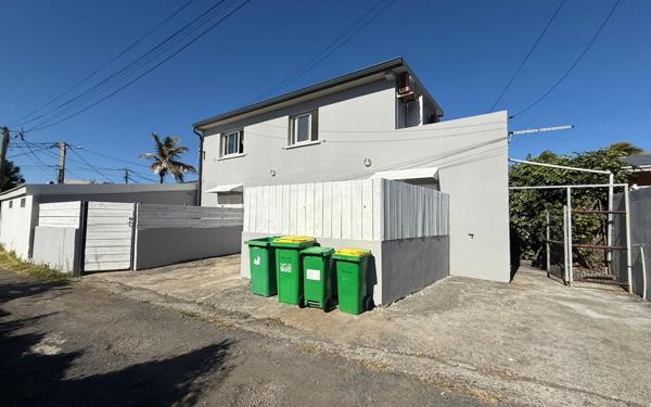 Immeuble à vendre    7 pièces •  Saint-Pierre