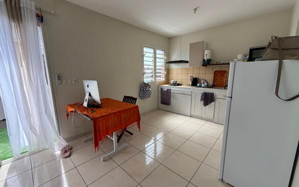 Immeuble à vendre    7 pièces •  Saint-Pierre