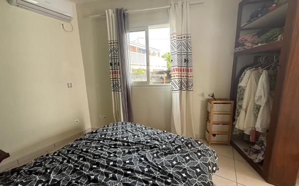 Immeuble à vendre    7 pièces •  Saint-Pierre