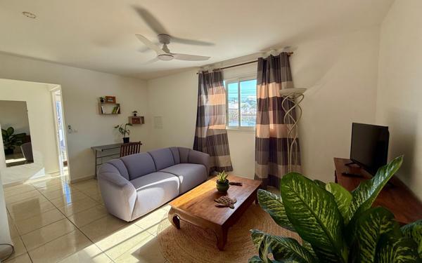 Immeuble à vendre    7 pièces •  Saint-Pierre