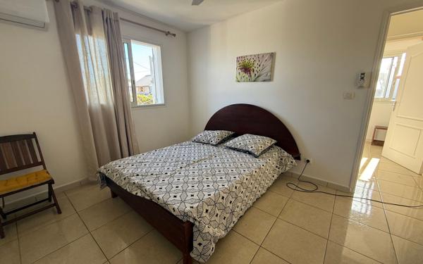 Immeuble à vendre    7 pièces •  Saint-Pierre