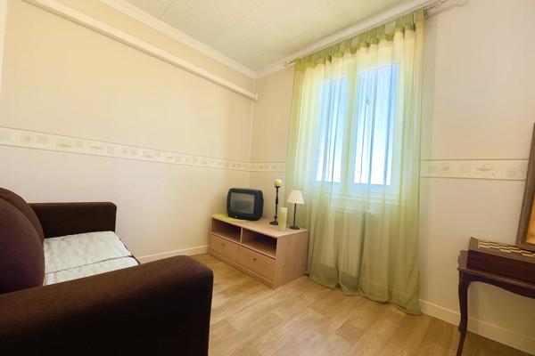 Vente Maison 10 pièces 157 m2 à Sainte-Livrade-sur-Lot