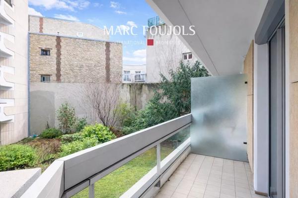 NEUILLY SUR SEINE. 3 pièces de 77m² avec balcons