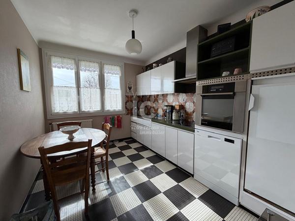 Maison Saint Sebastien Sur Loire 7 pièce(s) 123 m2
