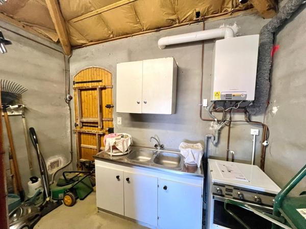 MAISON TRADITIONNELLE AVEC GRAND TERRAIN ET VUE PYRENEES