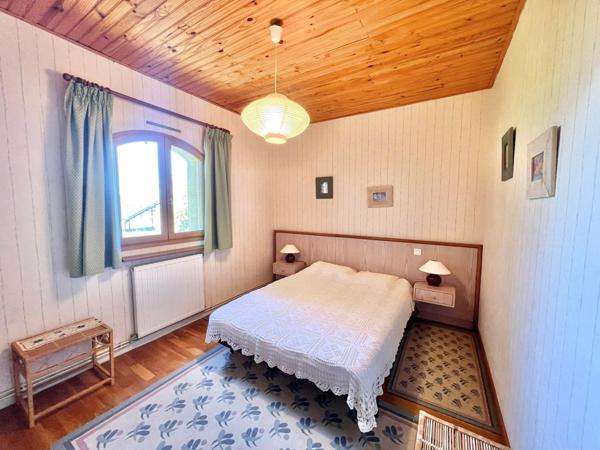 MAISON TRADITIONNELLE AVEC GRAND TERRAIN ET VUE PYRENEES