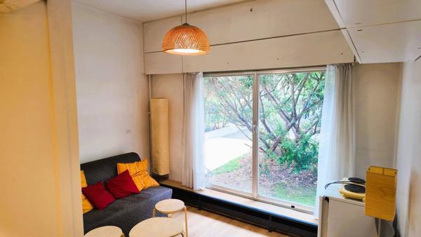 Studio cosy avec vue sur jardin - Cambronne