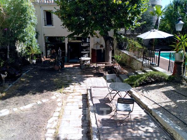 Demeure historique  avec piscine au coeur de Montpellier
