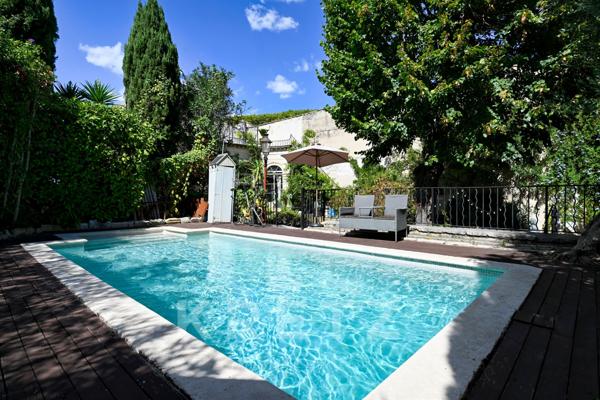 Demeure historique  avec piscine au coeur de Montpellier