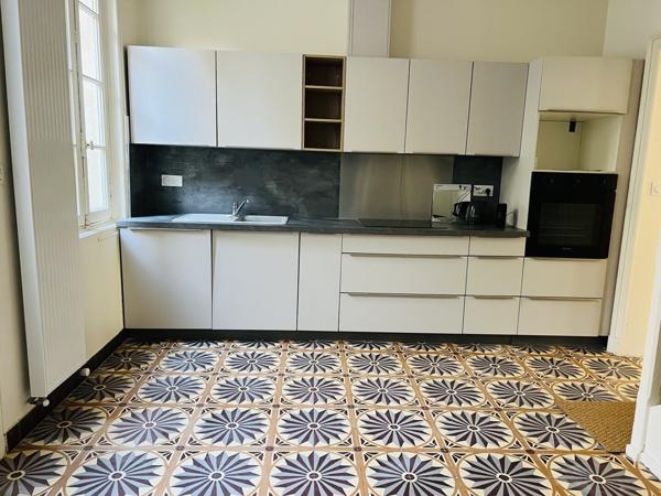 Maison en pierre rénovée 110 m²