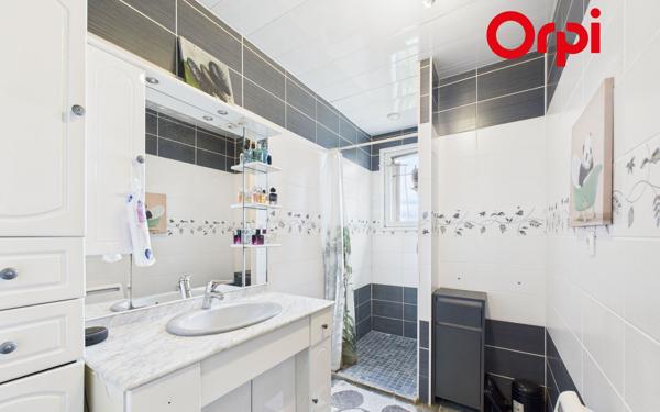 Maison à vendre    5 pièces •  Bernay