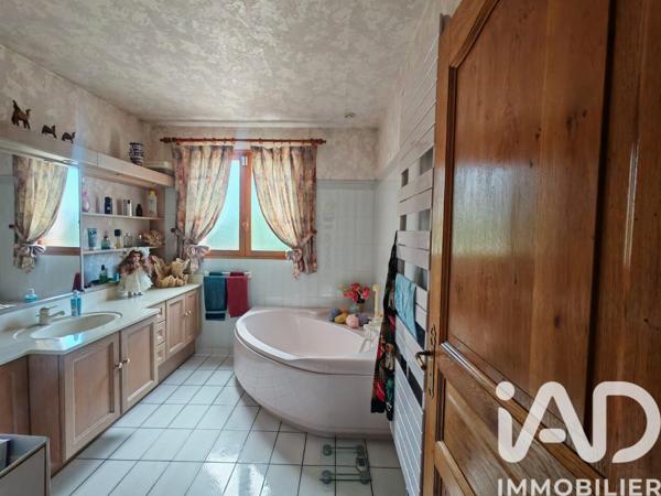 Maison à vendre 6 pièces 146 m² Ruoms