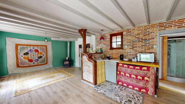 Maison situee au sud LOUHANS et ses 157 arcades, proche de l autoroute A39 et de l A6