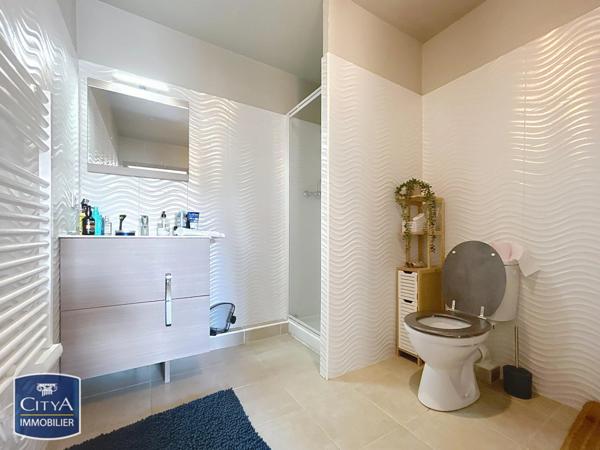 Appartement à vendre 1 pièce 32.8m² Nîmes (30900)