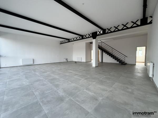 Vente Loft 146m 2 - 3 chambre(s) - Roubaix, Roubaix Eurotéléport • Réf. VA26595