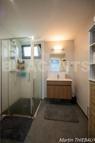 Appartement d’exception au dernier étage avec vue imprenable sur la baie de Fort-de-France