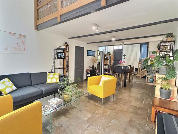 13010 MARSEILLE- Maison de ville de type 5, 110m2 avec terrasse et jardin