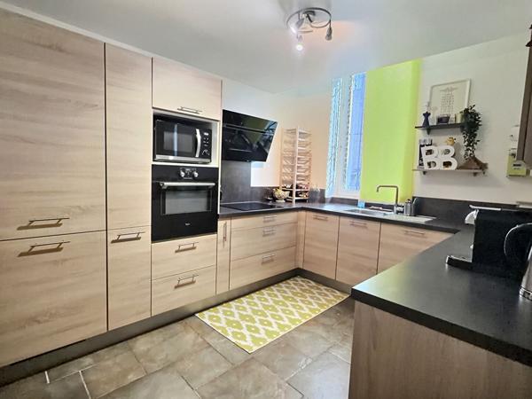 13010 MARSEILLE- Maison de ville de type 5, 110m2 avec terrasse et jardin