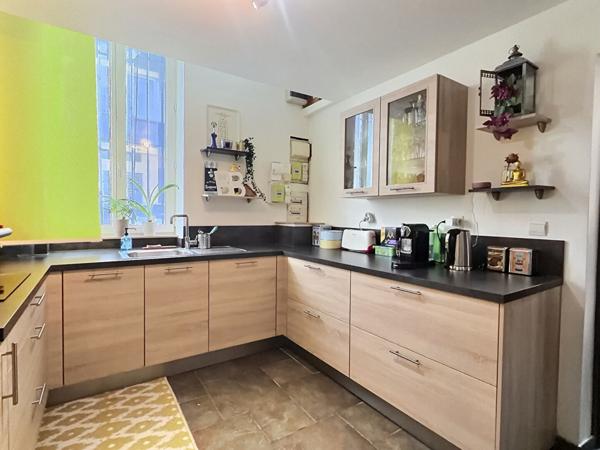 13010 MARSEILLE- Maison de ville de type 5, 110m2 avec terrasse et jardin