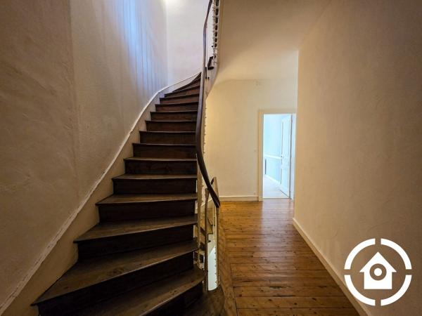 MAISON DE VILLE 185 M² – CŒUR DE VILLE – JARDIN INTIMISTE
