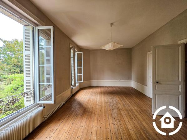 MAISON DE VILLE 185 M² – CŒUR DE VILLE – JARDIN INTIMISTE