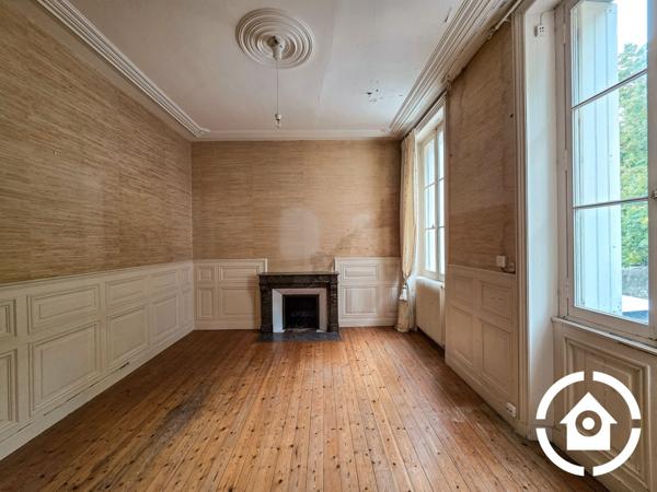 MAISON DE VILLE 185 M² – CŒUR DE VILLE – JARDIN INTIMISTE