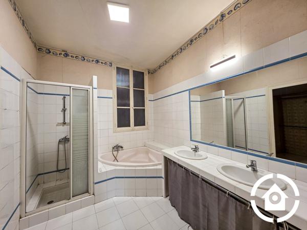 MAISON DE VILLE 185 M² – CŒUR DE VILLE – JARDIN INTIMISTE