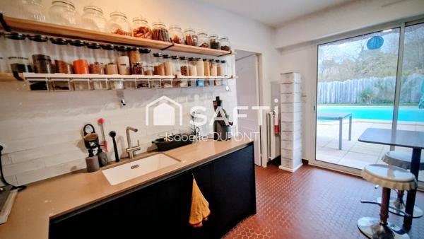 MAISON AU CALME AVEC 4 CHAMBRES ET PISCINE