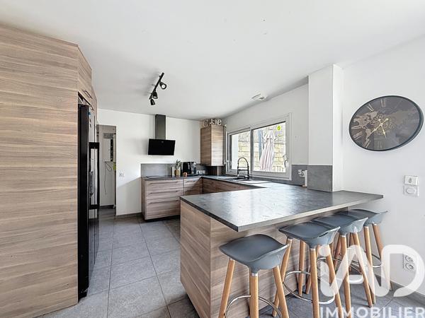 Maison à vendre 7 pièces 110 m² Jouy-le-Moutier