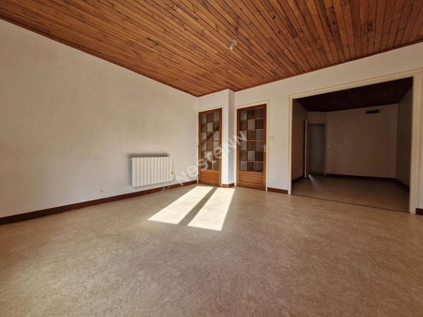 Agréable maison de ville 2 ou 3 chambres avec jardin à proximité de toutes les commodités