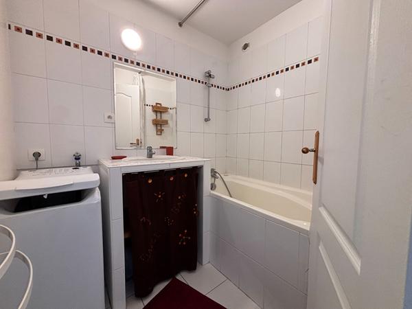 ORLEANS SUD - APPARTEMENT MEUBLE 2 PIECES DE 40.14 M2 -
