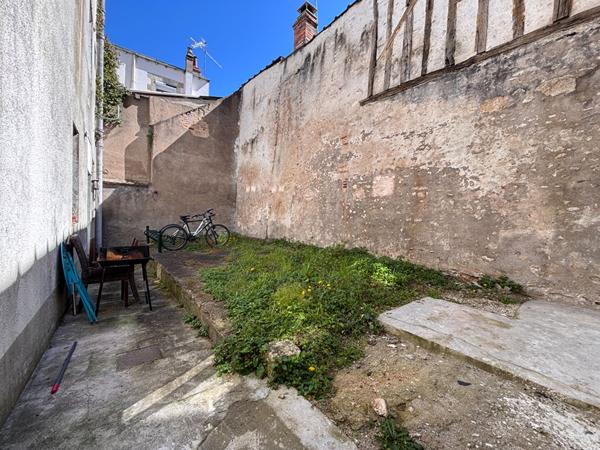 ORLEANS SUD - APPARTEMENT MEUBLE 2 PIECES DE 40.14 M2 -