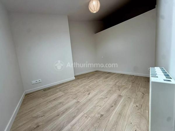 Vente                                                      Maison
                        
                     4 pièces                      90 m2                     à Saint-Amant-Tallende