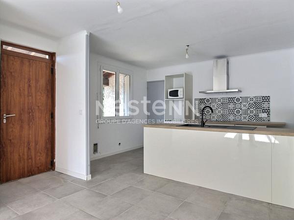 A louer- Superbe maison 4 pièces d'environ 93.50 m² avec garage et jardin - Avignon- Secteur ceinture verte
