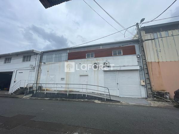 Achat local commercial Baillif - 247 m² - 275 000 €