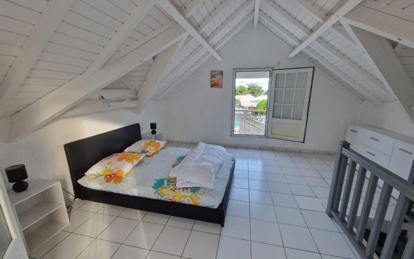 Appartement à louer    3 pièces •  Saint-François