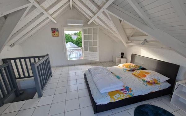 Appartement à louer    3 pièces •  Saint-François