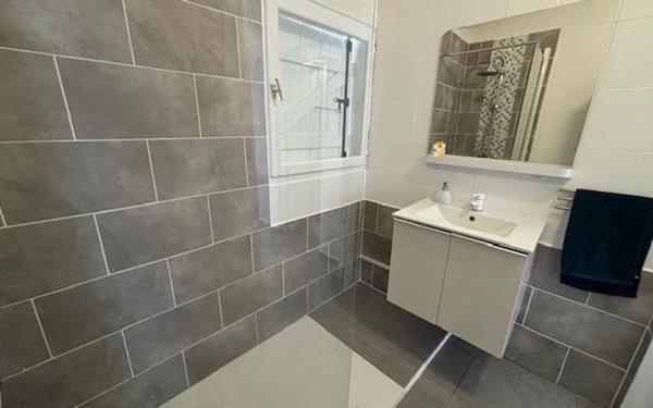 Appartement à louer    3 pièces •  Saint-François