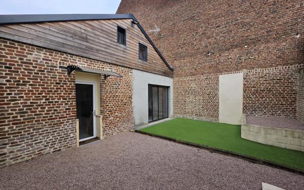 Maison à vendre    2 pièces •  Saint-Quentin