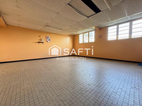 Batiment Professionnel de 2265m²