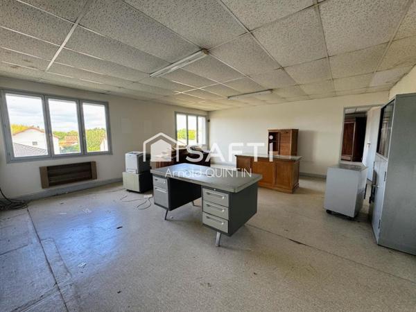 Batiment Professionnel de 2265m²