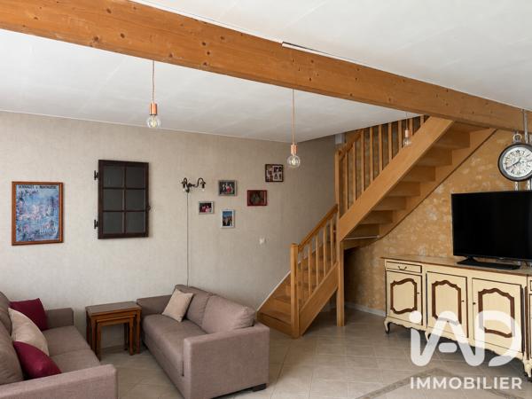 Maison à vendre 5 pièces 205 m² Montguyon