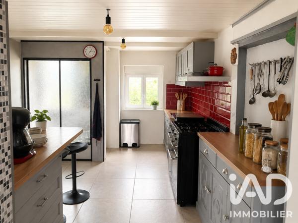 Maison à vendre 5 pièces 205 m² Montguyon