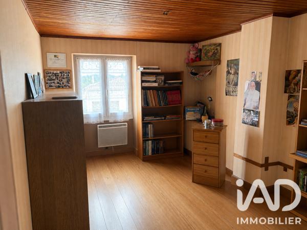 Maison à vendre 5 pièces 205 m² Montguyon