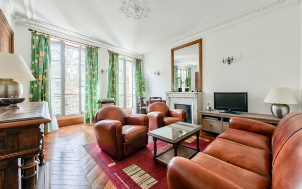 Appartement à vendre    5 pièces • 80,23 m2 Paris 18