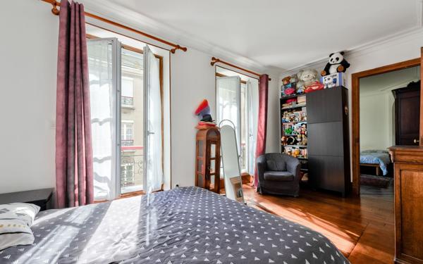 Appartement à vendre    5 pièces • 80,23 m2 Paris 18