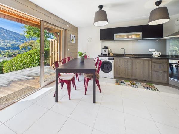 Haute Savoie (74), à vendre SAMOENS - Domaine skiable Grand Massif - Appartement T4 en rez de jardin