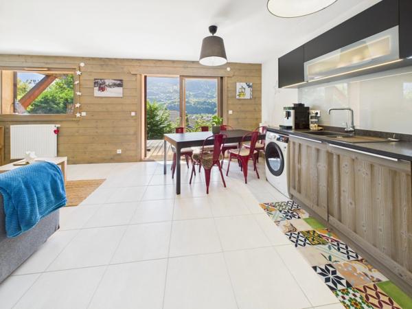 Haute Savoie (74), à vendre SAMOENS - Domaine skiable Grand Massif - Appartement T4 en rez de jardin