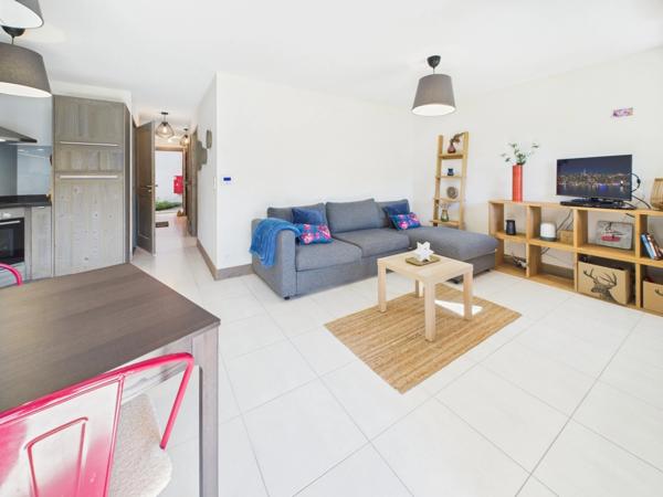 Haute Savoie (74), à vendre SAMOENS - Domaine skiable Grand Massif - Appartement T4 en rez de jardin