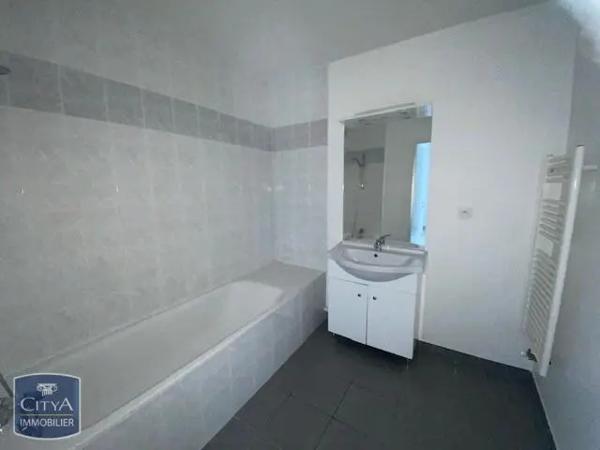 Appartement à louer 3 pièces 62.29m² Nancy (54000)